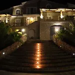 Le Rocce 4* SantʼAgata deʼ Goti