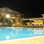 Le Rocce 4* SantʼAgata deʼ Goti