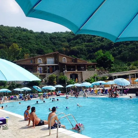 Le Rocce Bed & Breakfast *
