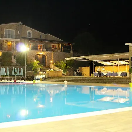 Le Rocce 4* SantʼAgata deʼ Goti