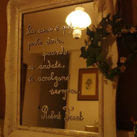 Le Rocce Nocleg ze śniadaniem 4*