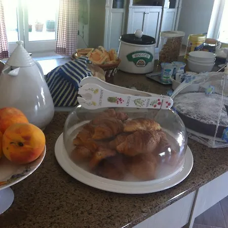 Le Rocce Bed and Breakfast SantʼAgata deʼ Goti