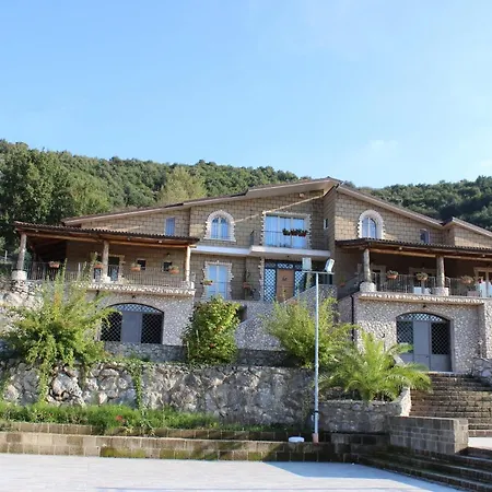 Le Rocce 4* SantʼAgata deʼ Goti