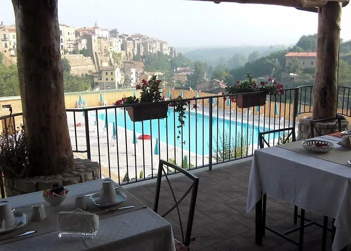 Le Rocce فندق مبيت وإفطار SantʼAgata deʼ Goti