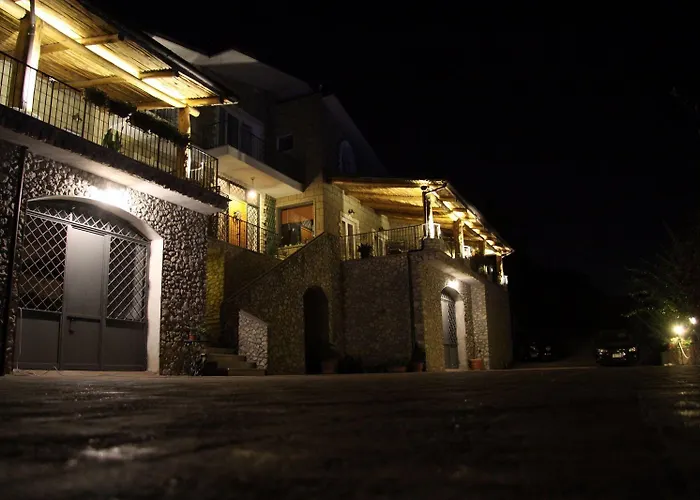 فندق مبيت وإفطار Le Rocce SantʼAgata deʼ Goti