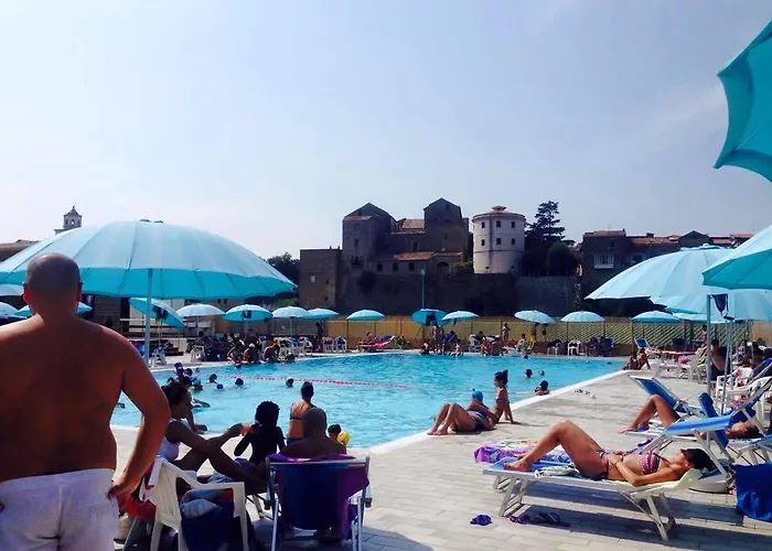 فندق مبيت وإفطار Le Rocce 4*