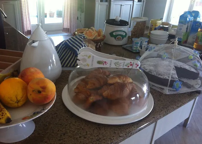 Le Rocce فندق مبيت وإفطار SantʼAgata deʼ Goti