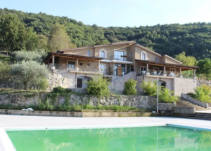 Le Rocce فندق مبيت وإفطار SantʼAgata deʼ Goti